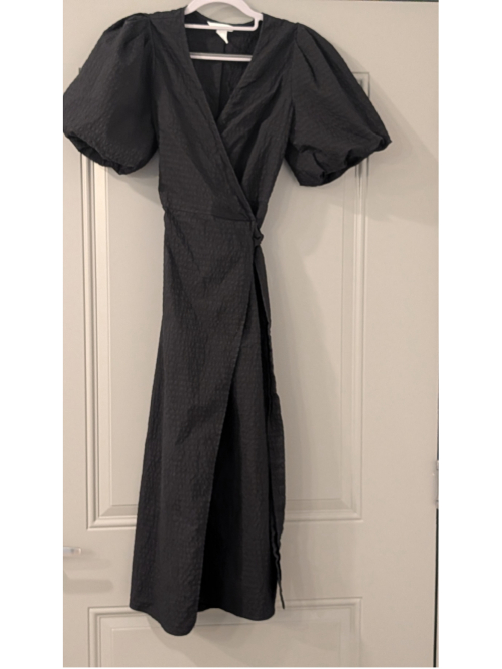 H&M Black Textured Wrap Midi Dress Puff Sleeve Tie Waist Women's XS